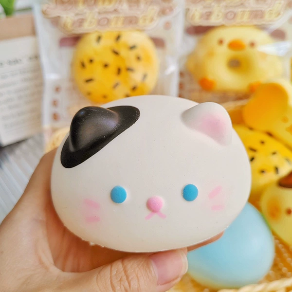 Полевая кошка, Белый
