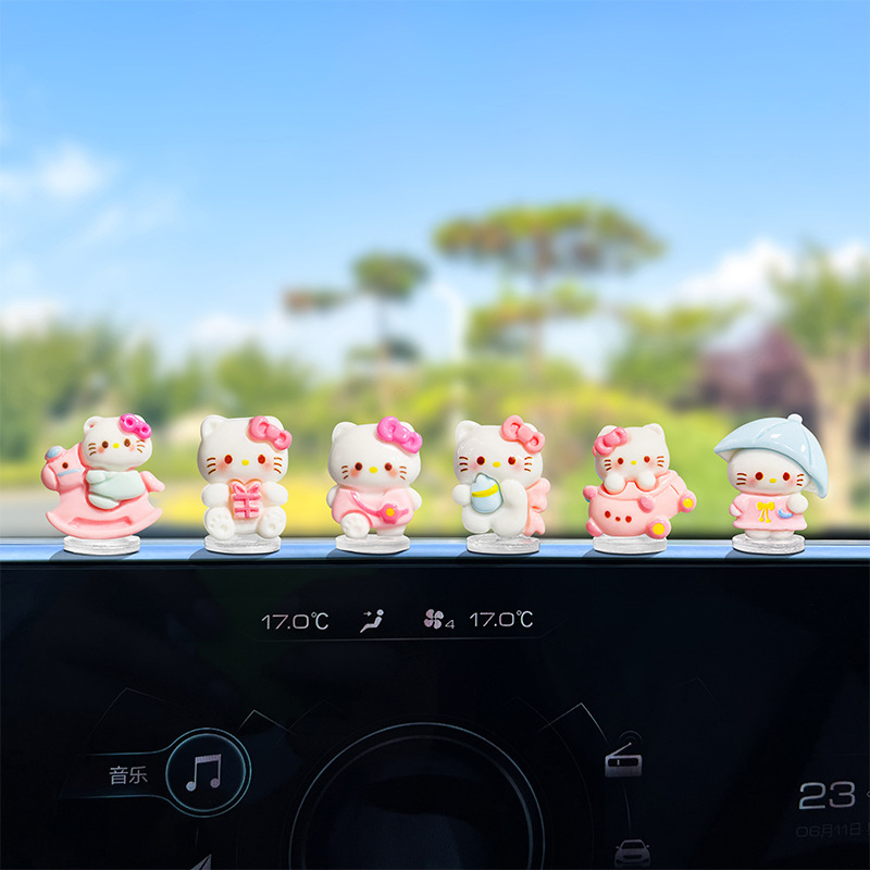 萌え面白いかわいいケイティkt猫の車の置物の電気自動車のインテリアの大画面の車の置物の中でコンソールの装飾|undefined