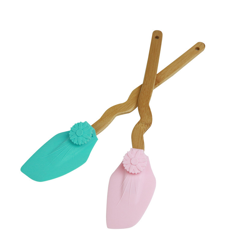 Venta caliente transfronteriza creativa Margarita mango de madera de silicona pala colgante cuenca borde raspador aceite cepillo pala en stock al por mayor