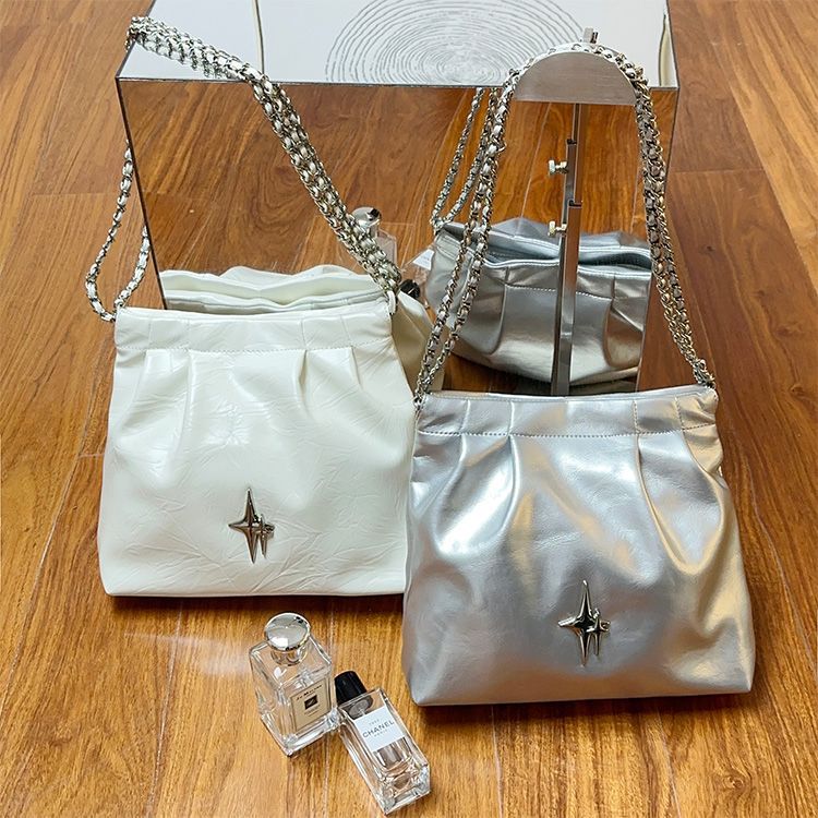 Borsa a tracolla grande capacità piegata argento Sanfu Wandering da donna 2023 Sweet and Spicy Street Light Y2K_voghion.com