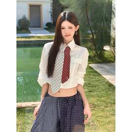 白色翻领短款衬衫搭配双领带女夏季辣妹套装格纹工装阔腿裤四件套