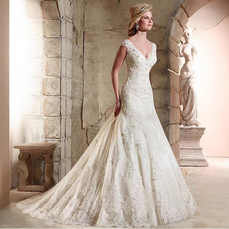 European and American Fashion Simple 2025 New Wedding Dress Double Shoulder Deep V Fishtail Wedding Dress Lace Backless Slimming Look