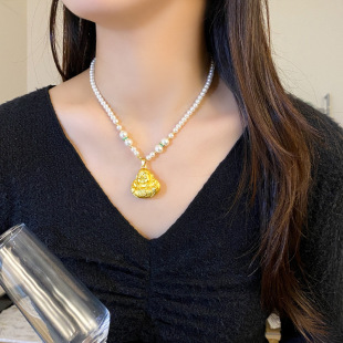 Chinese-Style Sand Gold Maitreya Buddha Pendant High-End Elegant Retro Versatile Necklace for Women Light Luxury High-End Long Sweater Chain