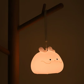 小夜灯;化妆镜;闹钟、台钟