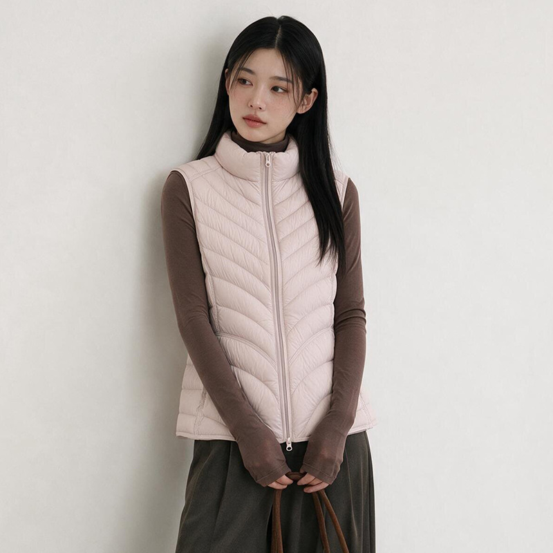 Popular 90% White Duck down Fishtail Ribbed down Vest for Women, Outerwear, 2026 Autumn and Winter Fashion, Slimming, Warm, Trendy Vest