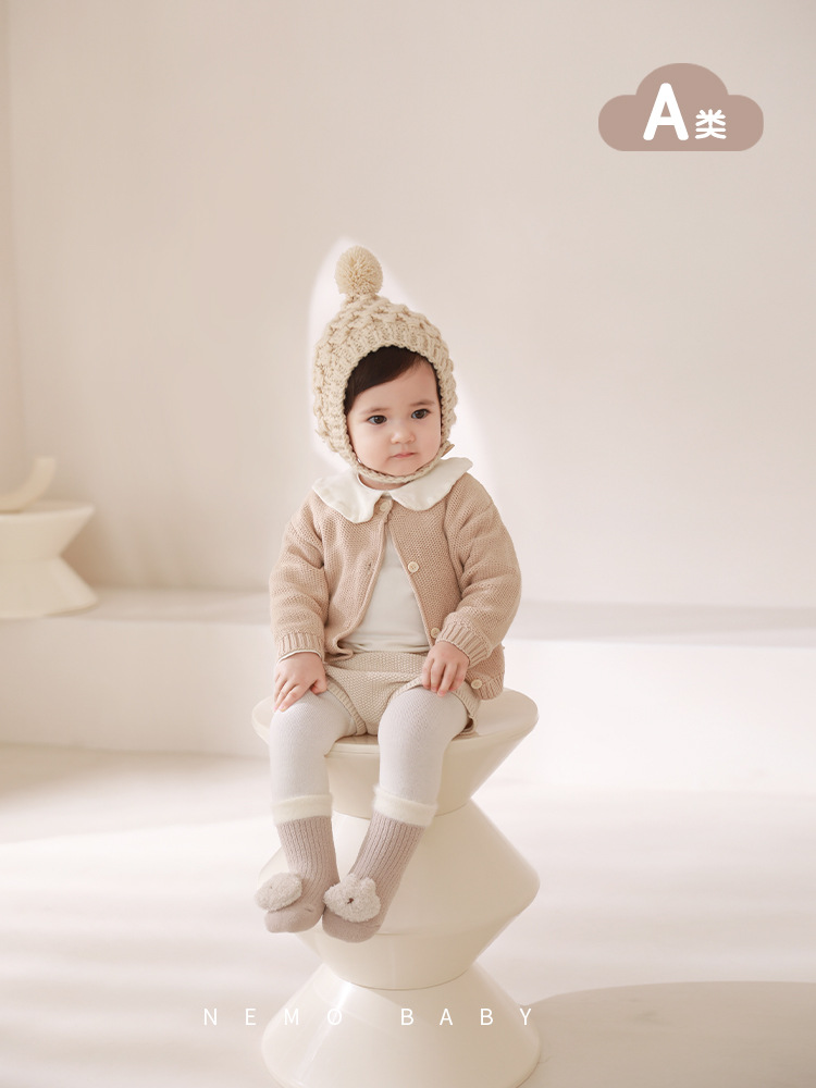 Calcetines para bebés recién nacidos, calcetines de invierno gruesas y calentamiento de peluche, muñecas de dibujos animados lindas para bebés en interiores, calcetines de medias para niños pequeños