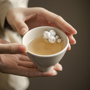Handmade Clay Plum Blossom Master Cup Ceramic Personal Tea Cup for Home Use Single Cup Kung Fu Tea Cup