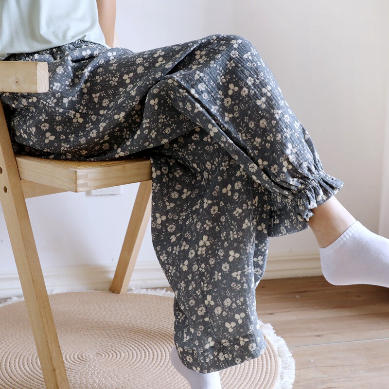 Pure Cotton Gauze Sleep Pants for Women, Spring and Autumn Thin Style, Small Floral Print, Cuffed Long Pants with Side Pockets, Loose Home Pants That Can Be Worn Outside Pure Cotton Gauze Sleep Pants for Women, Spring and Autumn Thin Style, Small Floral Print, Cuffed Long Pants with Side Pockets, Loose Home Pants That Can Be Worn Outside