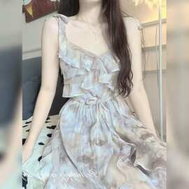 2025年新款夏季女法式气质绝美漂亮连衣裙高级感碎花吊带连衣裙