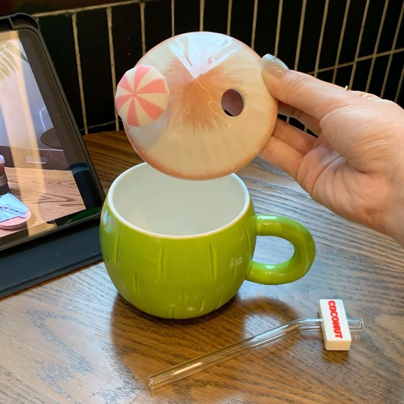 クリエイティブでかわいいセラミックウォーターカップ、蓋とストロー付き、大容量のコーヒーミルクドリンクサマーココナッツマグ|undefined