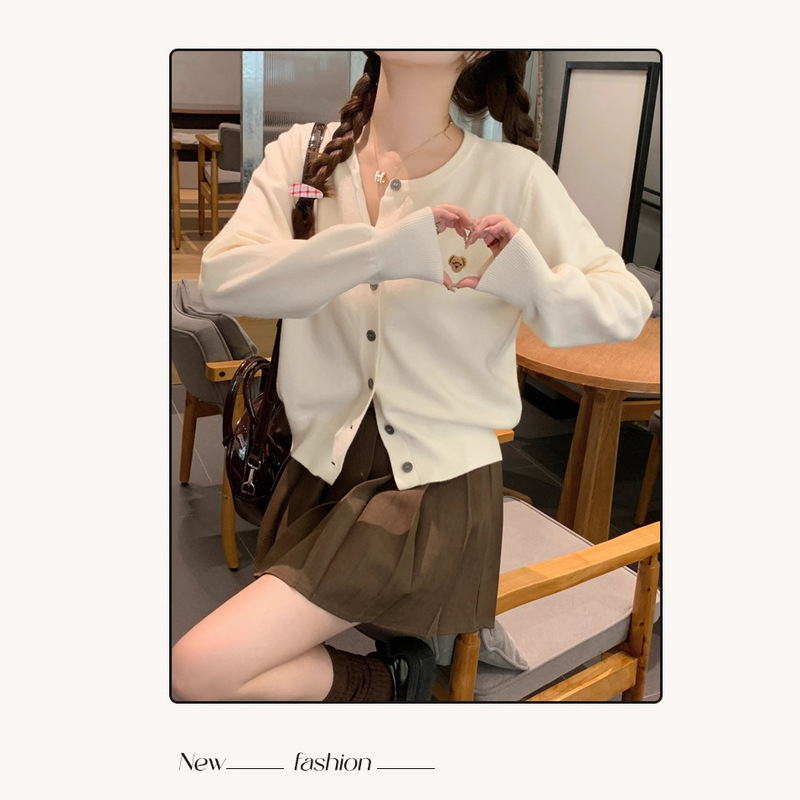 甜美清新风小熊刺绣针织毛衣外套女早秋新款百搭宽松圆领长袖开衫|undefined