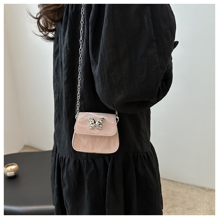 Damenmini-Lippenstift-Umhängetasche für Sommer 2025, beliebte Schmetterlings-Kettenumhängetasche dieses Jahres, luxuriöse kleine Tasche