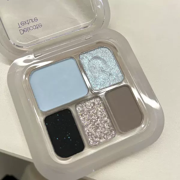 New product eye five-color eye shadow plate powder brown earth color cement smoked pearlescent eye shadow portable student novice parity
