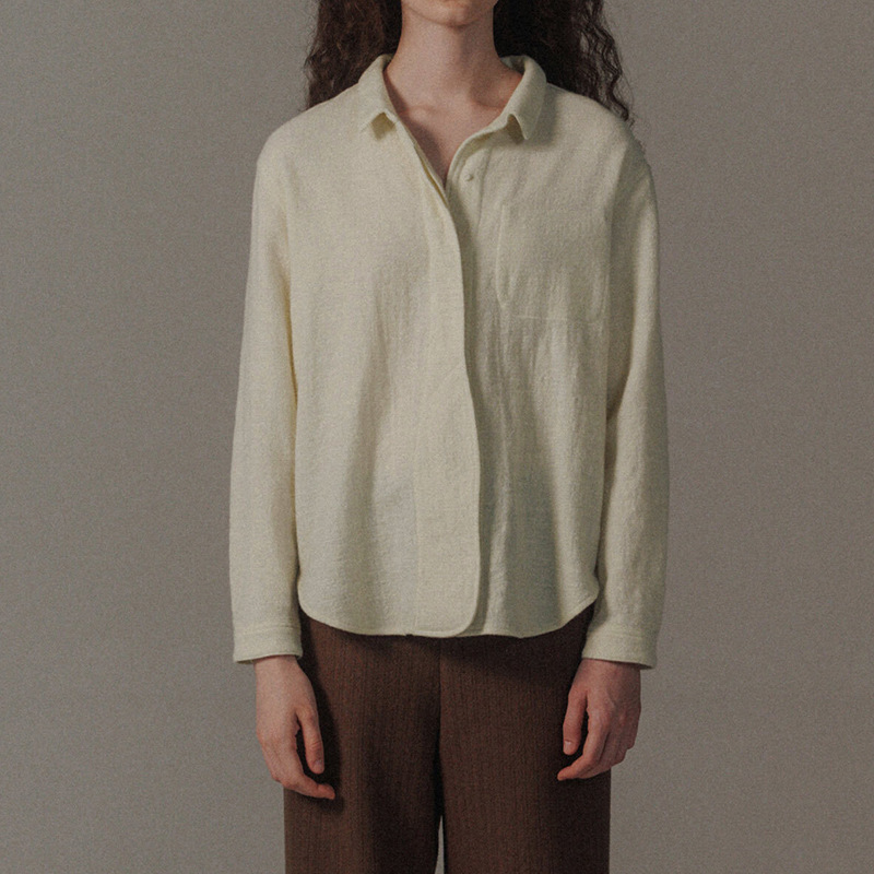 【Clearance Bargain】Brushed Short Shirt with Velvet Surface, Skin-Friendly, Can Be Worn Alone or Layered, Artistic Style Cardigan Shirt for Women