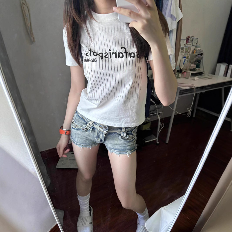 American-Style Vertical Striped Short-Sleeve T-Shirt for Women, Summer 2026 New Niche Design, Sweet and Spicy Short Top American-Style Vertical Striped Short-Sleeve T-Shirt for Women, Summer 2026 New Niche Design, Sweet and Spicy Short Top