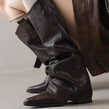 秋冬复古风女士粗跟长筒皮靴不过膝尖头骑士靴内增高长靴西部靴子