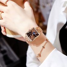 �ֱ�Ůʿ�p��С��������P�ʹ����r�к��s���|����Ů���ˮŮ��