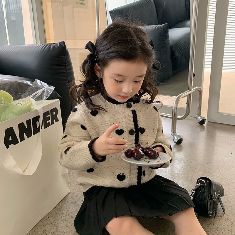 Abrigo de punto entre padres e hijos para una familia de tres bebés primavera ropa de mujer de moda amor cardigan hueco