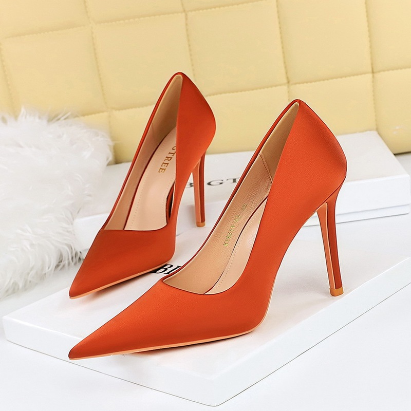 1983-2 Korean style spring and autumn fashionable simple satin high heel shoes stiletto low-cut pointed women's shoes banquet high heel shoes 1983-2 Korean style spring and autumn fashionable simple satin high heel shoes stiletto low-cut pointed women's shoes banquet high heel shoes