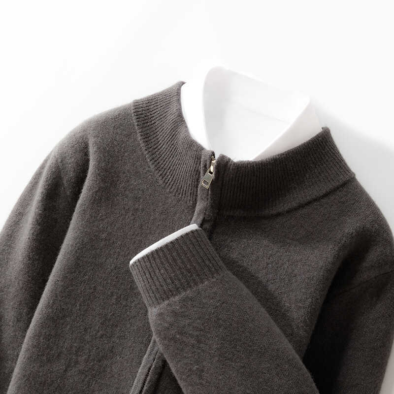 Woolen cardigan with a round collar