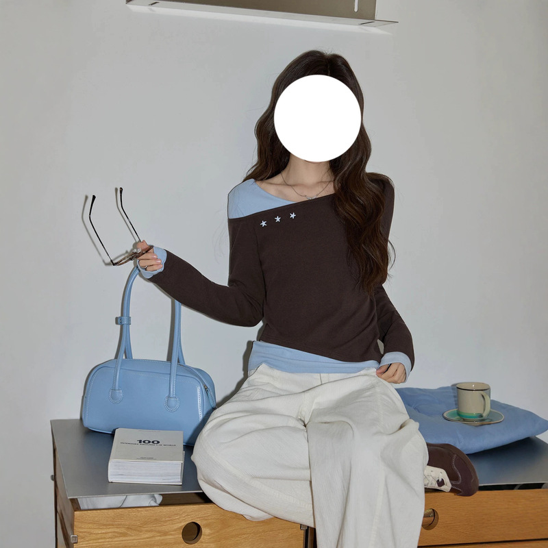 Korean-style trendy two-piece look off-shoulder long-sleeve T-shirt for women, 2026 autumn new collection, slim-fit and figure-flattering design Korean-style trendy two-piece look off-shoulder long-sleeve T-shirt for women, 2026 autumn new collection, slim-fit and figure-flattering design