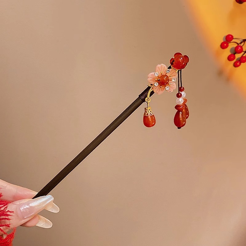 新しい中国風の合金の花のヘアピン、古代スタイルのヘアピン、ハイエンドの軽い高級タッセルヘアピン、ヘアアクセサリー卸売|undefined