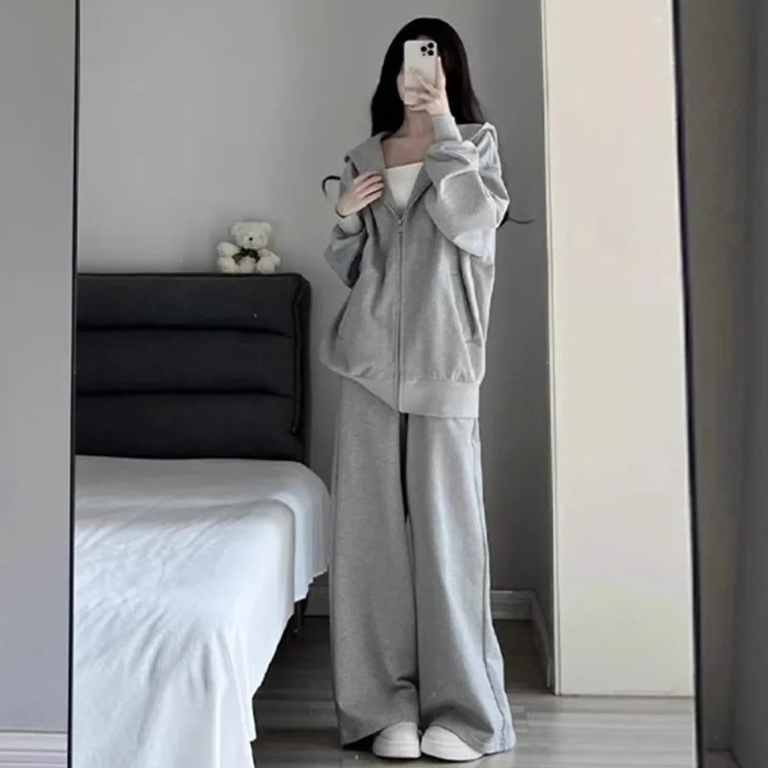 밝은 회색