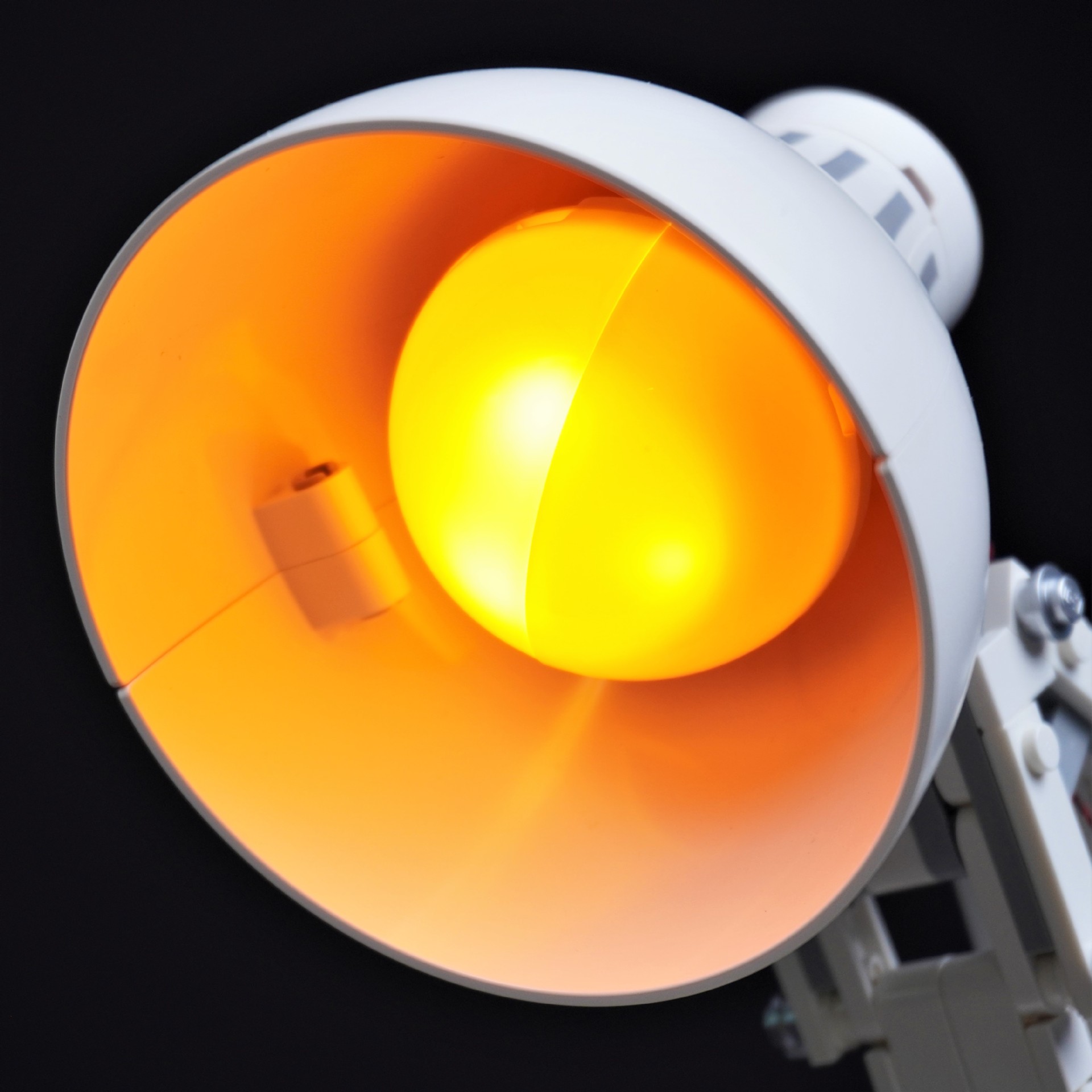La iluminación de bloques de construcción LP es adecuada para Lego 21357 Pixar Lámpara de mesa pequeña