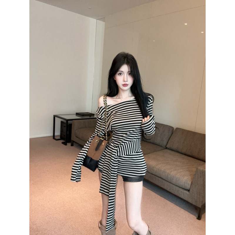 条纹斜肩早秋设计新款收腰宽松辣妹显瘦长袖T恤女上衣|undefined