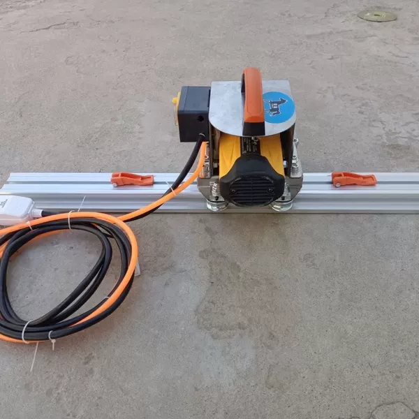 Electric track cutting machine 1.9 meters