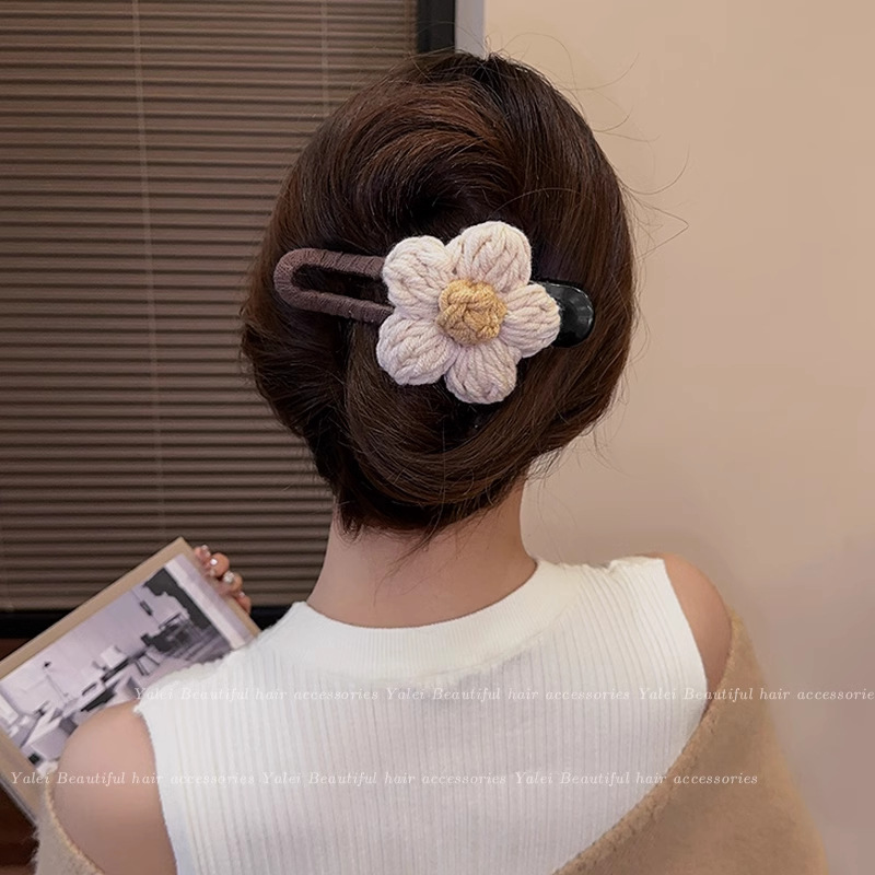 Horquilla de flores de felpa de otoño e invierno, clip de agarre de temperamento de alto nivel femenino