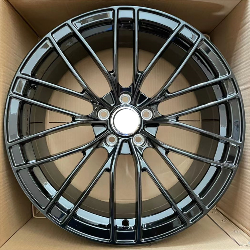 SuitAbLe for 18inch Audi A6L WheeL Hub A4L/A5/A8/A3/Q5/Q3/TT/A7A8L Q2L Rim Tire BeLL