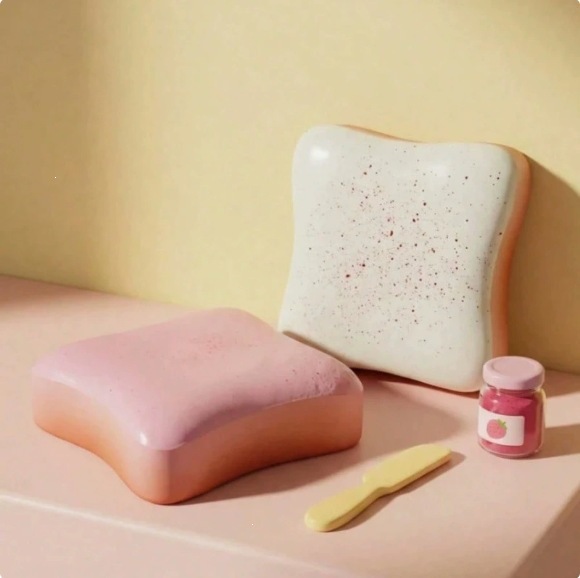 Cross-border Xiaohongshu bestseller: ultra-soft butter toast king chocolate slow-rebound stress-relief squeeze toy
