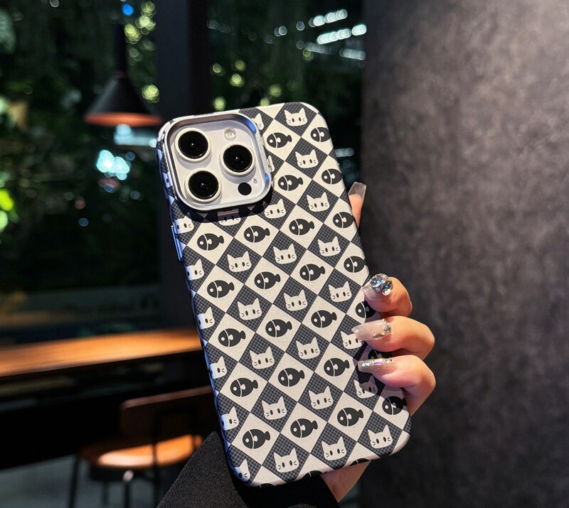 iPhone17promax用ケース、猫と魚のデザイン、マグネット式、Apple16対応、超薄型、つや消しPC素材、全面保護カバー|undefined