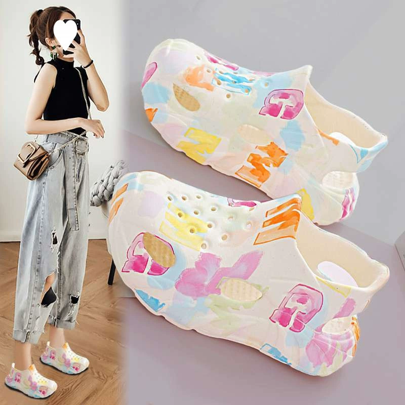 Женские сандалии Croc Shoes 2025, новые летние, нескользящие, с утолщенным носком, пляжная обувь, как будто наступаешь на дерьмо.