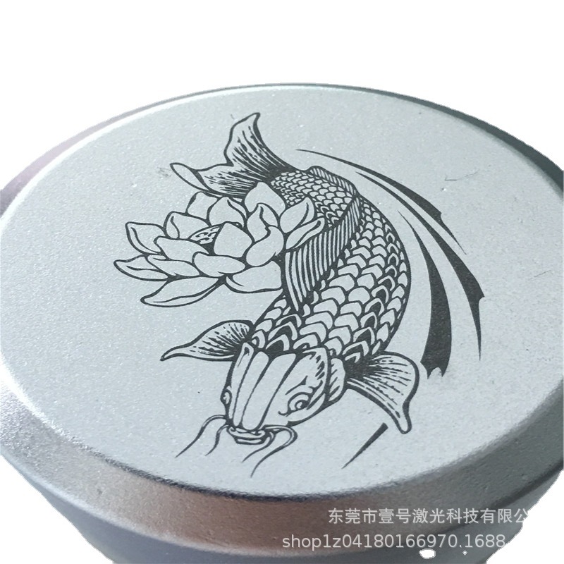 厂家直销光纤激光打标机氧化铝打黑苹果手机后盖镭雕机