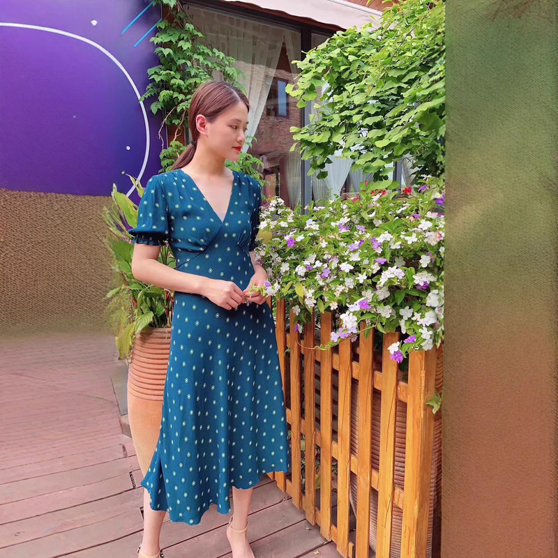 DVF 2020 New French Style Elegant Silk Print V-Neck Oblique Peacock Blue Dress 27075 Special Price