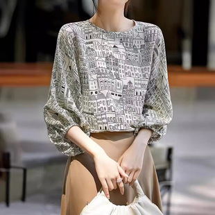 Chiffon shirt women's summer 2024 new architectural style age-reducing graffiti print loose mulberry silk raglan top