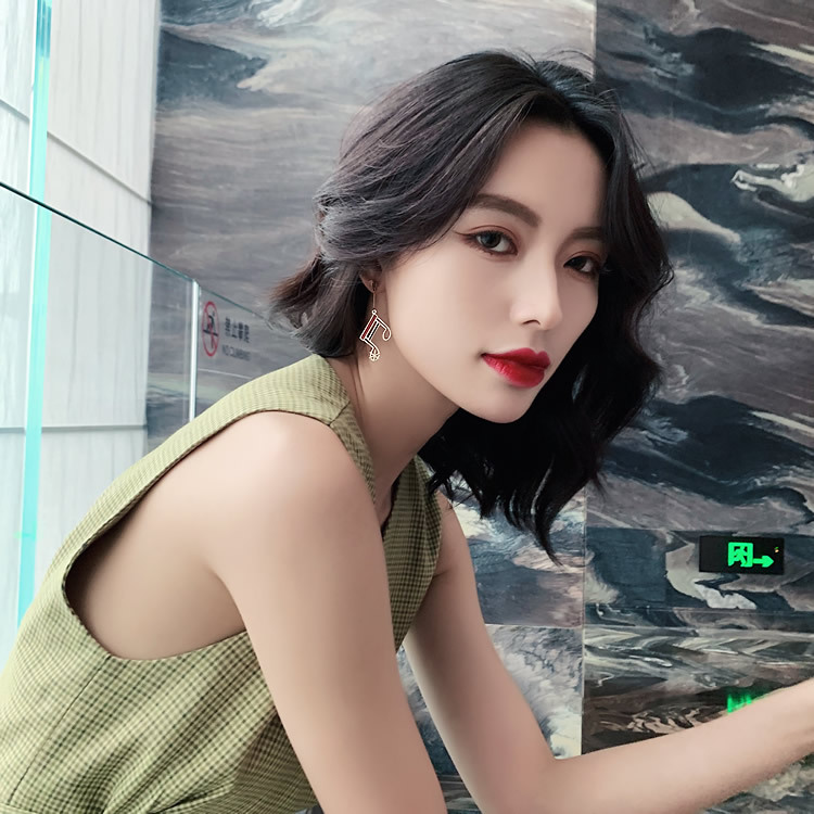 S Argento Ago Coreano Meraviglioso Nota Lungo Rosso Nero Classico Streamline Geometria Temperamento atmosferico Orecchini a bottone_voghion.com