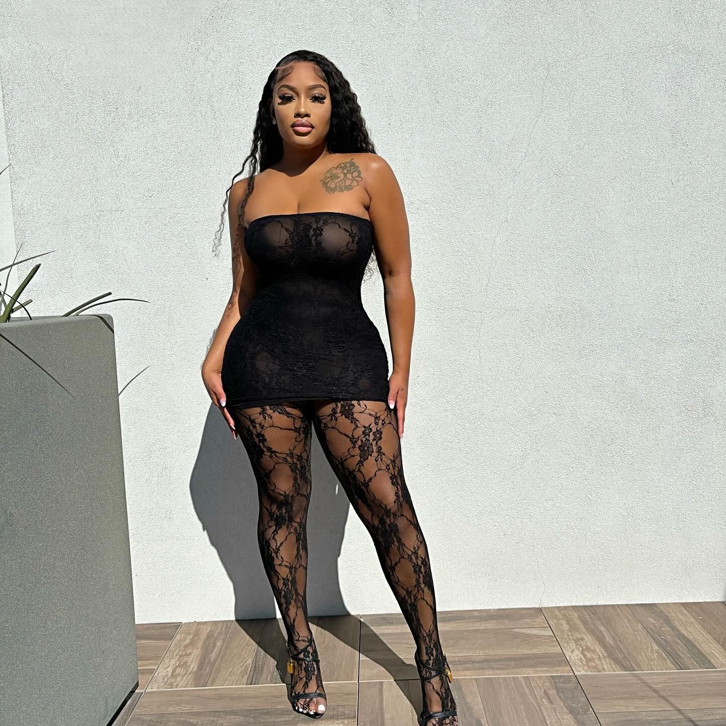 FF1304 mujeres europeas y americanas sexy encaje hueco perspectiva envuelto pecho vestido pantalones conjunto de dos piezas