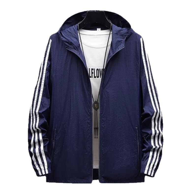 Ropa de protección solar con capucha de tres rayas para hombre, ropa de protección solar transpirable ultrafina, cortavientos de secado rápido para hombre, chaqueta para hombre