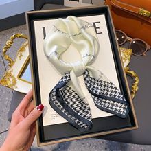 黑白字母ins春夏发带装饰70小方巾小丝巾女百搭围巾职业装饰领巾