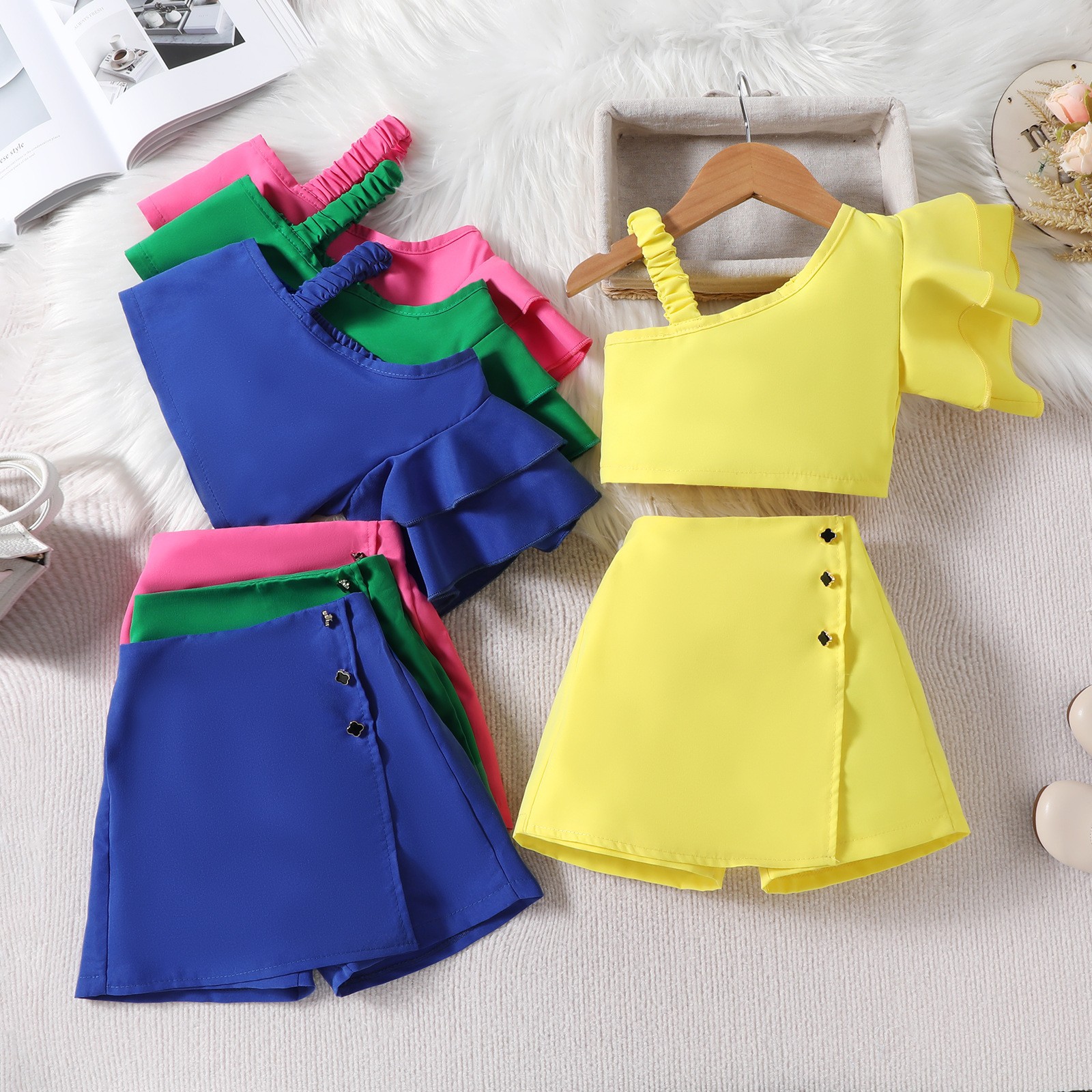 132g Weight Kids Clothing Sets Children's Clothing Type Sleeveless Sleeve Length Cotton, Polyester Fabric Type Pants Sets Sets Type 2 Pieces Set Quantity Holiday, Daily, Selfie Occasion Collarless Neckline Regular Fit Fit Type Solid Color Pattern 2025 Spring and Summer Season Girl'S Gender Casual, Elegant, Simple Style Style Casual Elegant Simple Style Solid Color Cotton Polyester Girls Clothing Sets 无