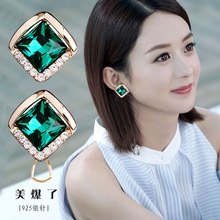 2025新款绿色水晶耳钉韩国几何方块气质耳饰百搭耳扣s925银针耳饰