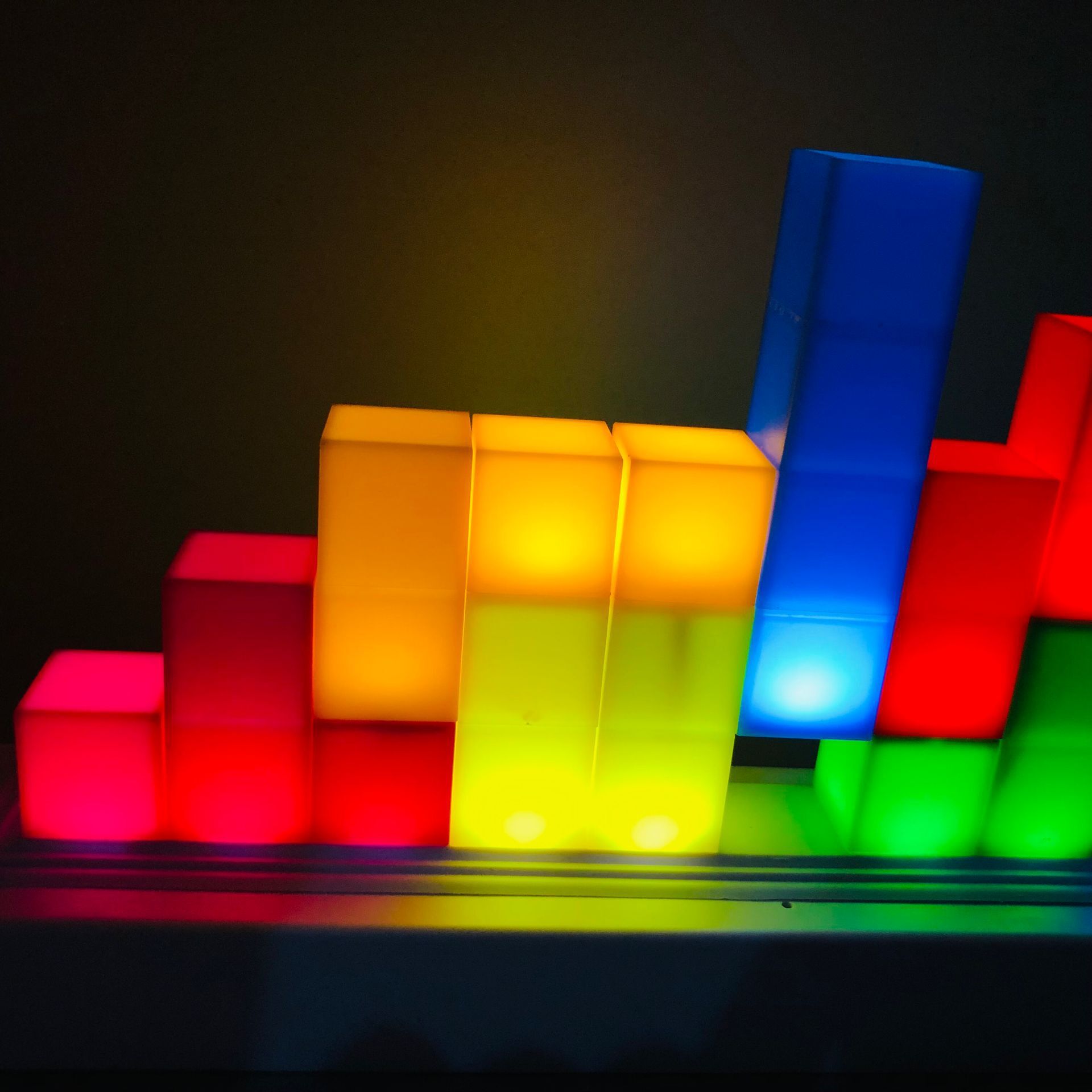 Lindo bloque de construcción creativo luz nocturna Tetris luz nocturna música ritmo cambio de color luz nocturna USB Luz Nocturna lámpara de mesa