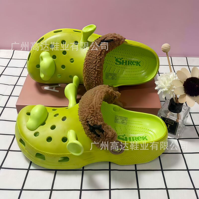 Cross American-Style Shrek Clogs for Men, Women, and Children, Breathable and Lightweight Outdoor Slippers and Sandals