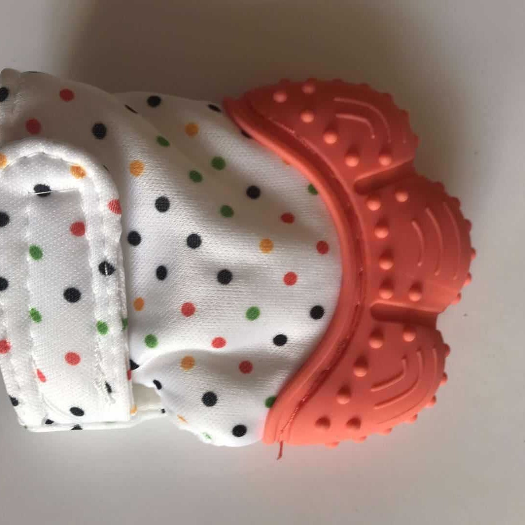 Mordedor para bebés guantes anti-morder juguetes de silicona protección de las manos del bebé morder música niños molares productos de silicona en stock