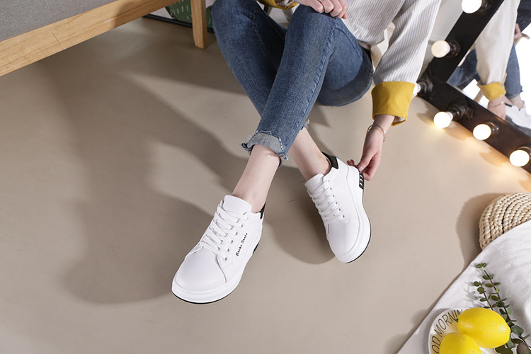 Baskets basses femme blanches compensées imperméables antidérapantes_voghion.com