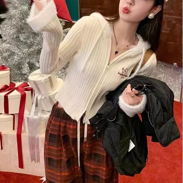 Maglione con cappuccio ispirato al design per le donne in autunno e inverno, nuovo stile coreano di alta qualità, vestibilità attillata, stile corto, lungo_voghion.com