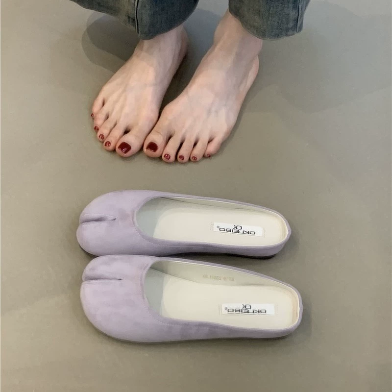 Нежные полусапожки с заострённым носком, новинка 2025 года, французский стиль, милые и элегантные, из замши, домашние тапочки.